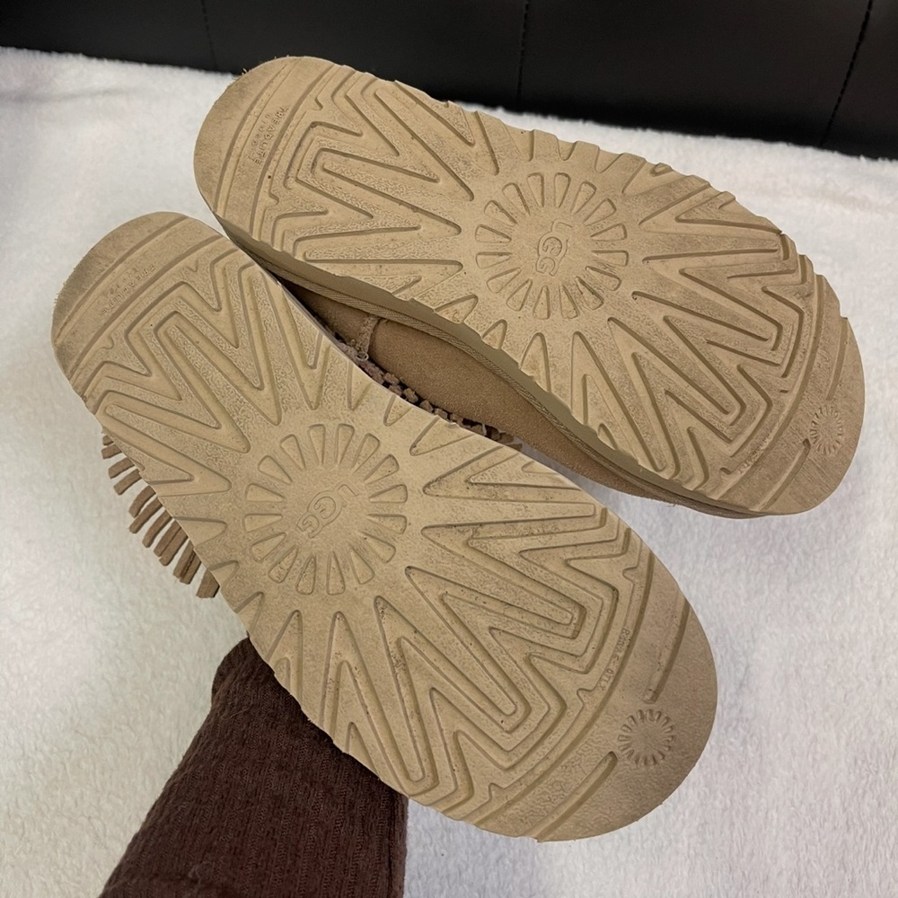 UGG booties - Picture 4 of 4